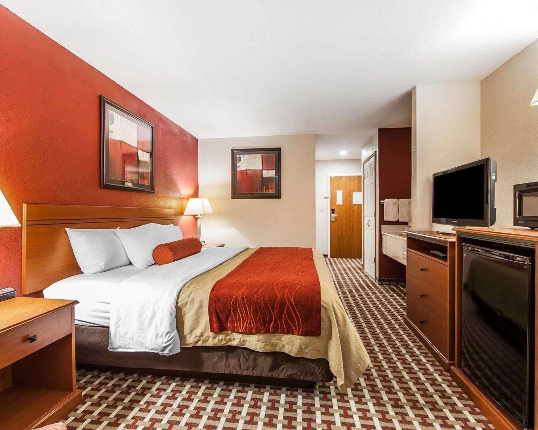 Quality Inn Seaman Εξωτερικό φωτογραφία
