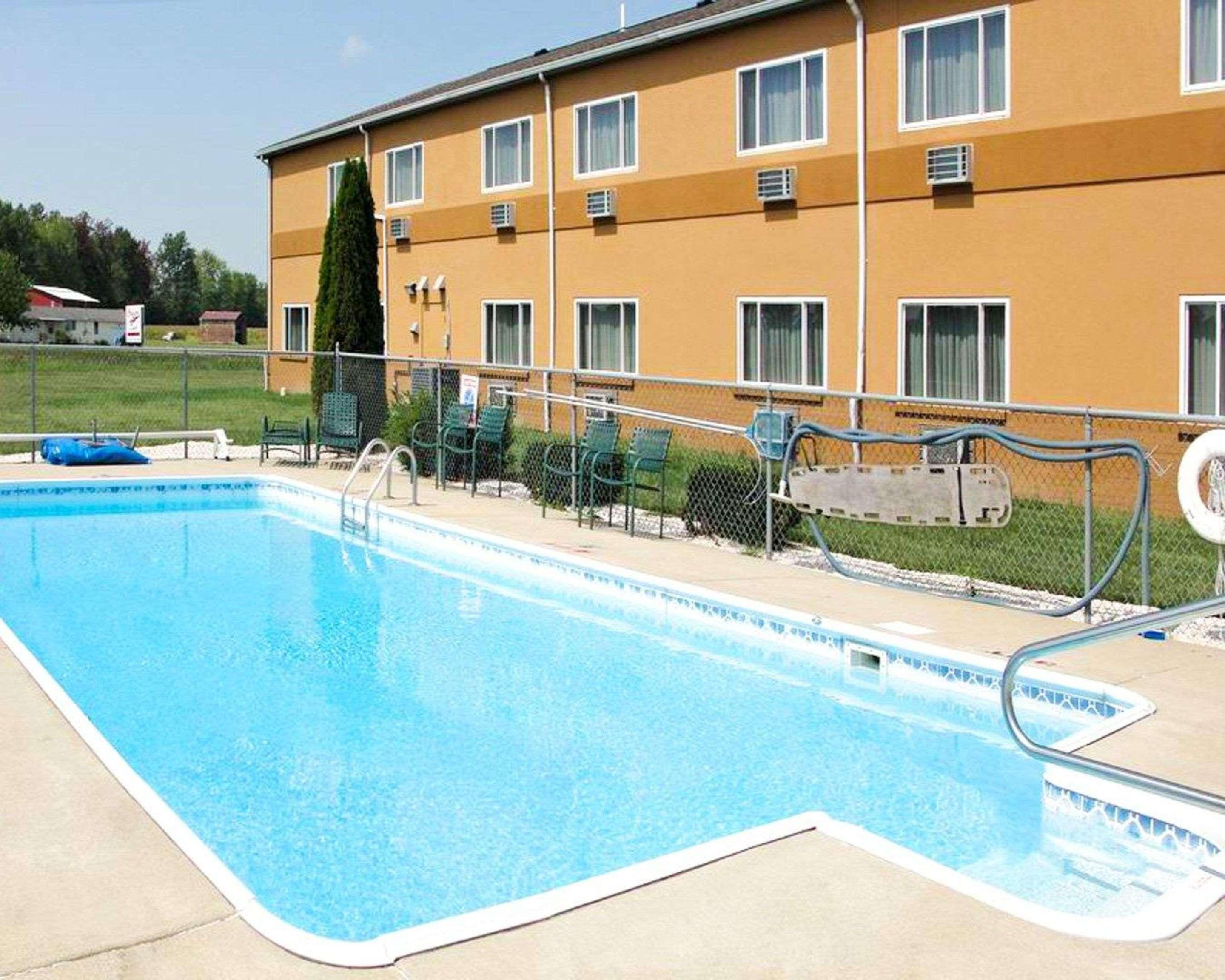 Quality Inn Seaman Εξωτερικό φωτογραφία