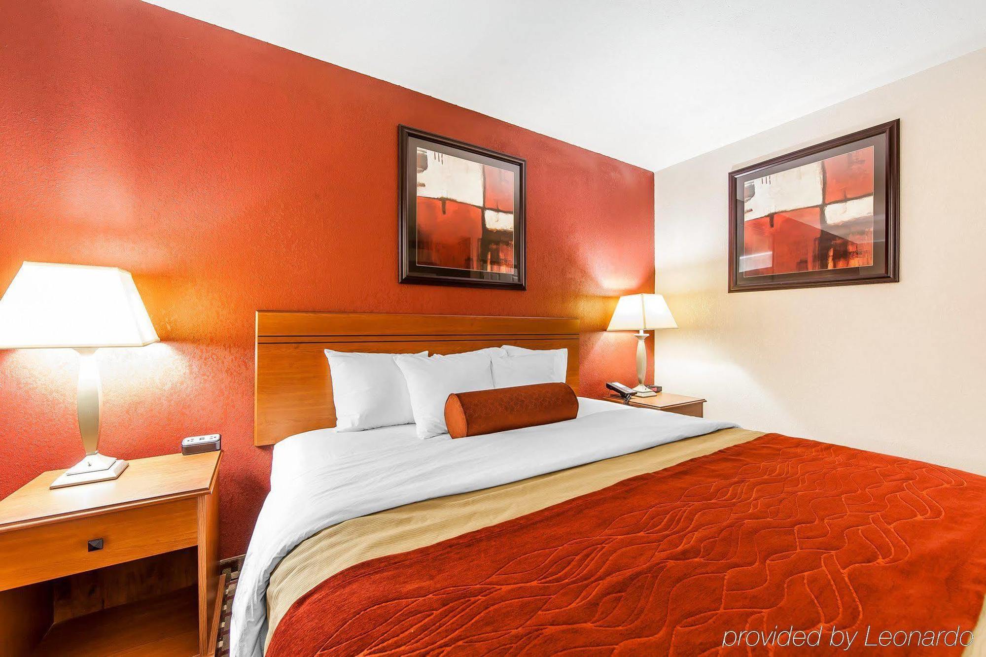 Quality Inn Seaman Εξωτερικό φωτογραφία