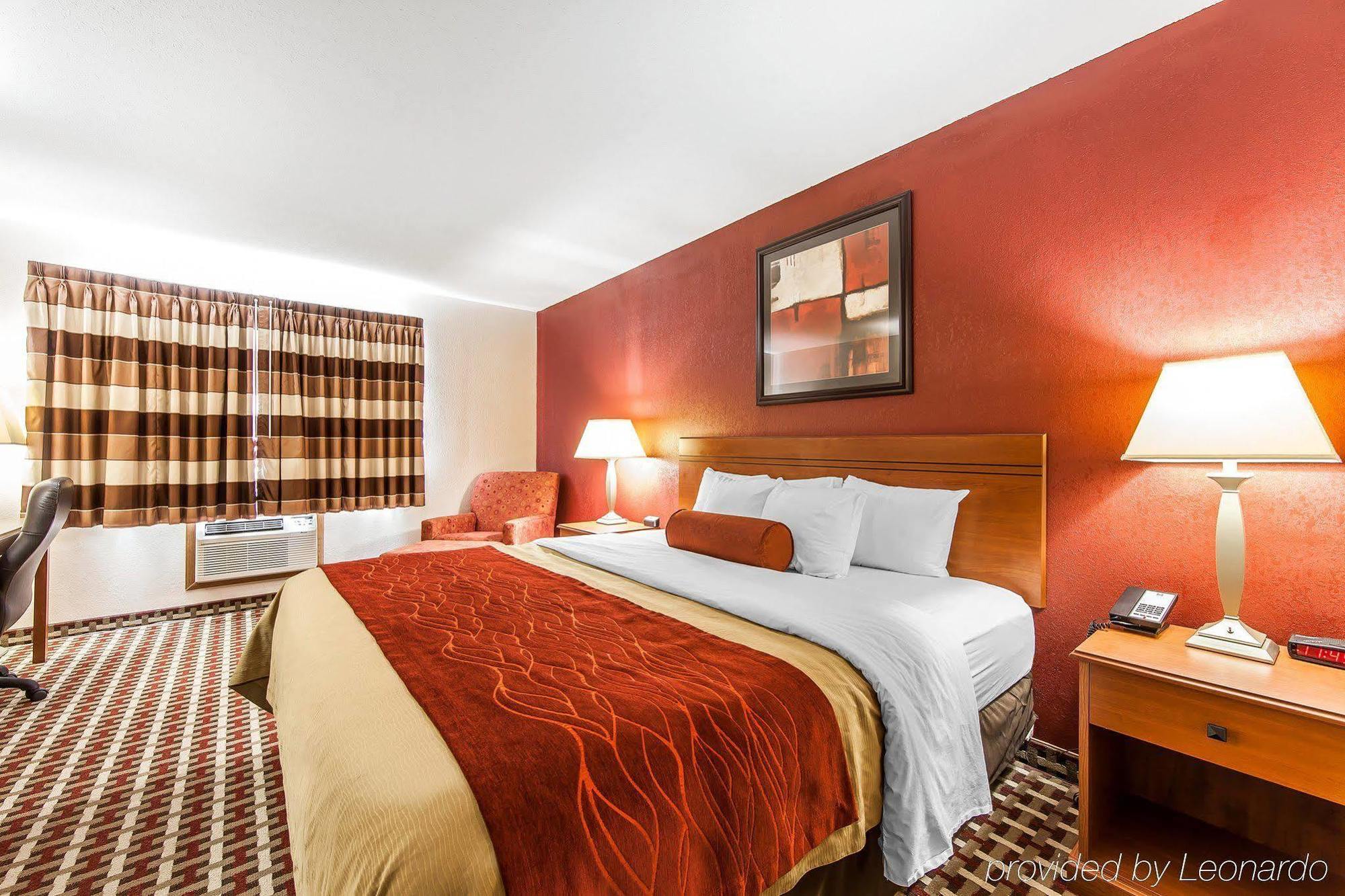 Quality Inn Seaman Εξωτερικό φωτογραφία