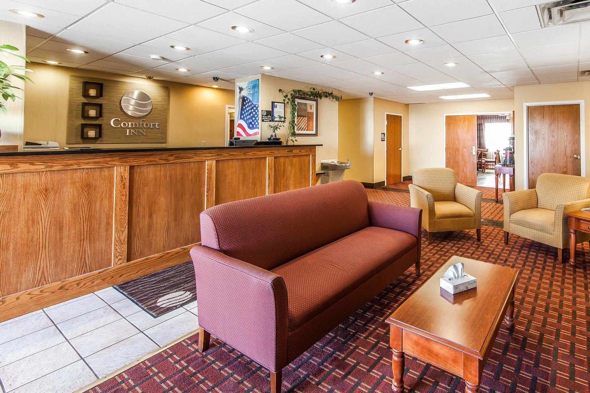 Quality Inn Seaman Εξωτερικό φωτογραφία
