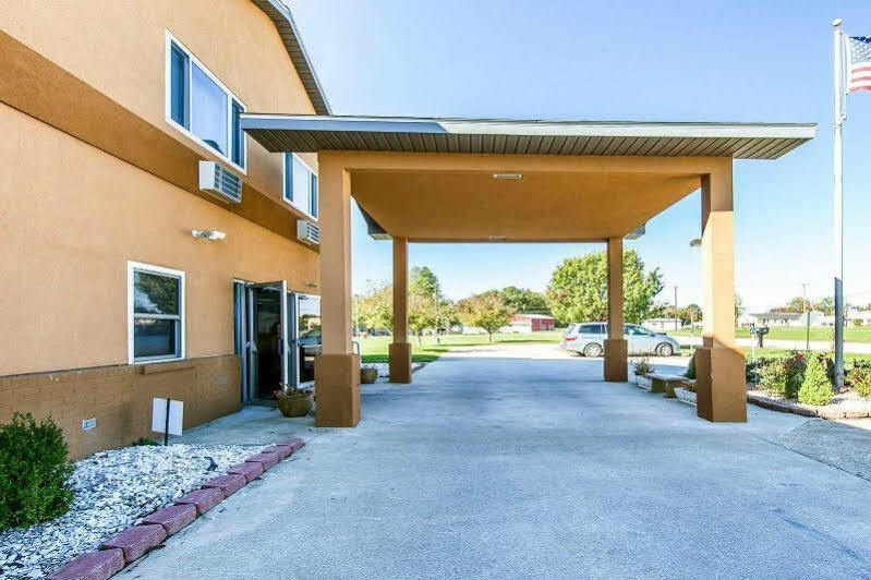 Quality Inn Seaman Εξωτερικό φωτογραφία